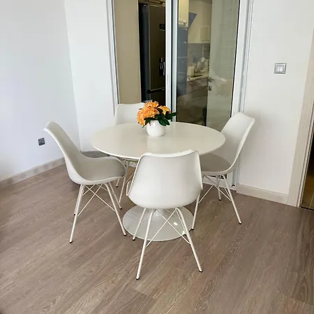 Regina's Sky * Скоп'є