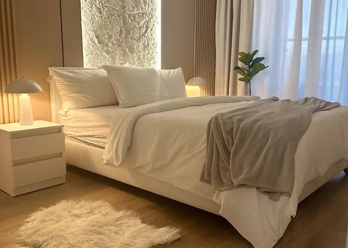 Regina's Sky Апартаменти