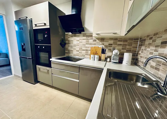 Regina's Sky Апартаменти